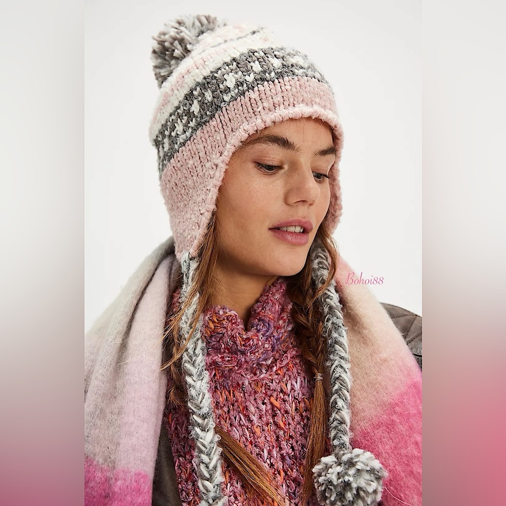 NEW Free People Pom Knit Beanie - Picture 3 of 13